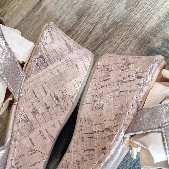 BOC Strappy Heeled Sandal Size 9M - Picture 6 of 14